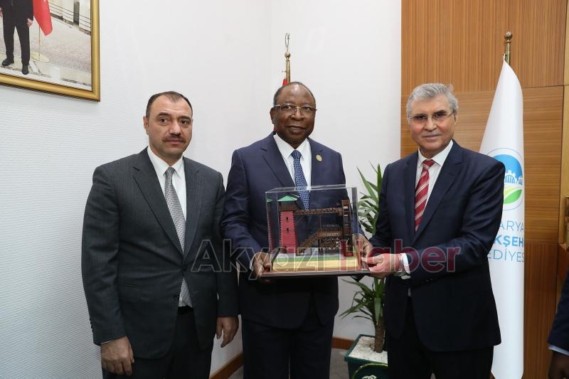 Nijer Başbakanı Sakarya'yı ziyaret etti