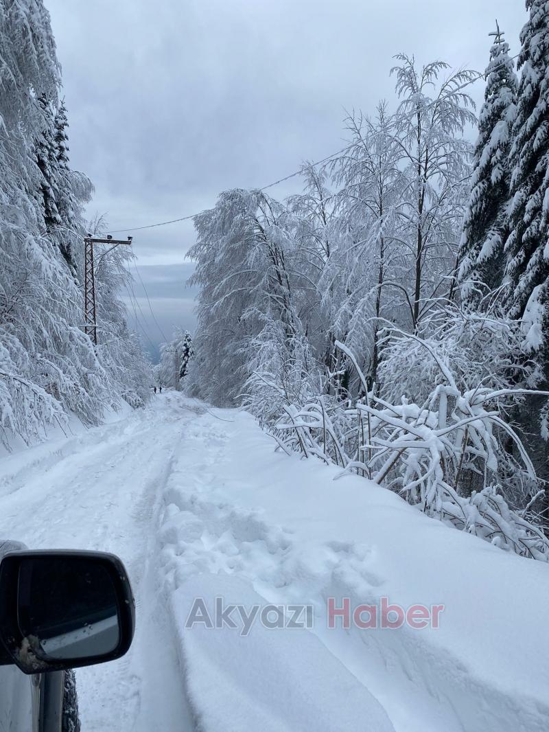 Kar Keremali yolunu kapadı
