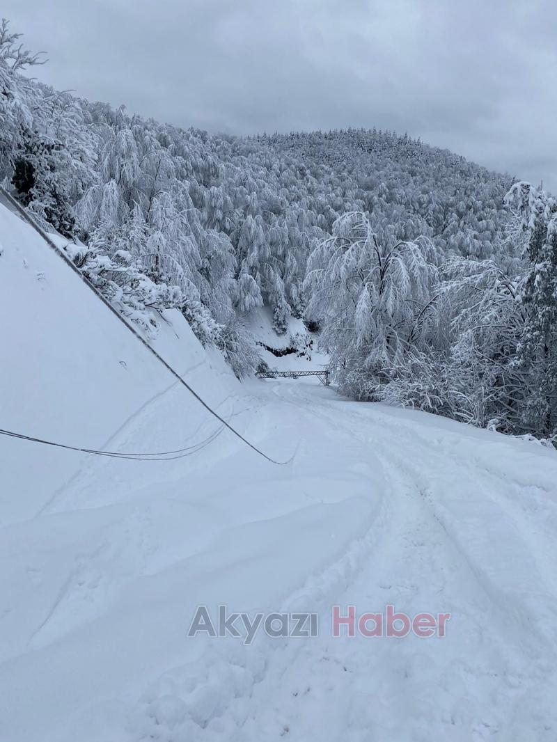 Kar Keremali yolunu kapadı