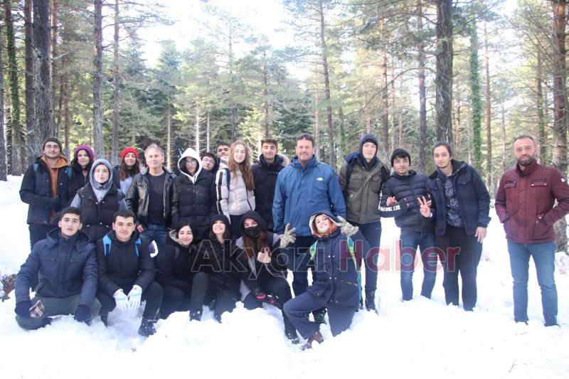 Akyazılı öğrenciler Sarıkamış Şehitleri için yürüdü