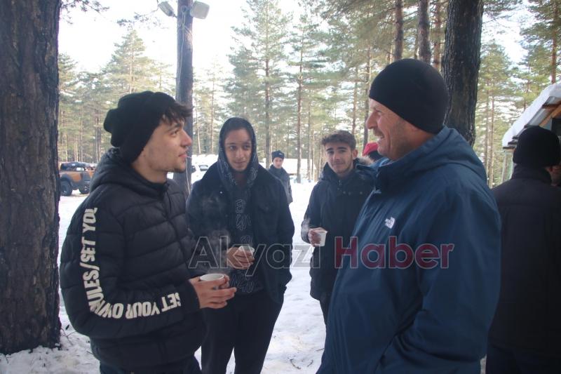 Akyazılı öğrenciler Sarıkamış Şehitleri için yürüdü