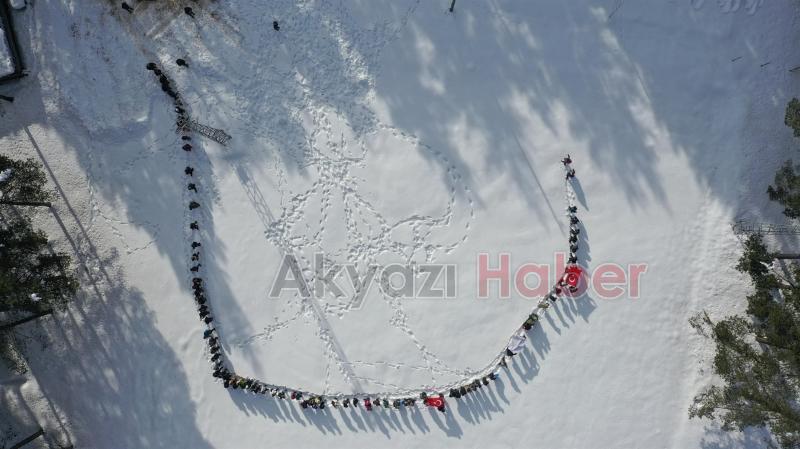 Akyazılı öğrenciler Sarıkamış Şehitleri için yürüdü