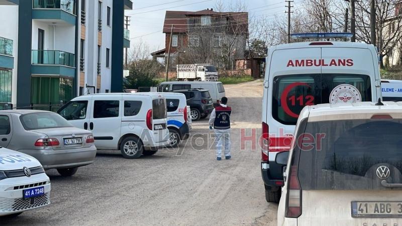 Akyazılı Turgay eşini öldürüp, kendini vurdu