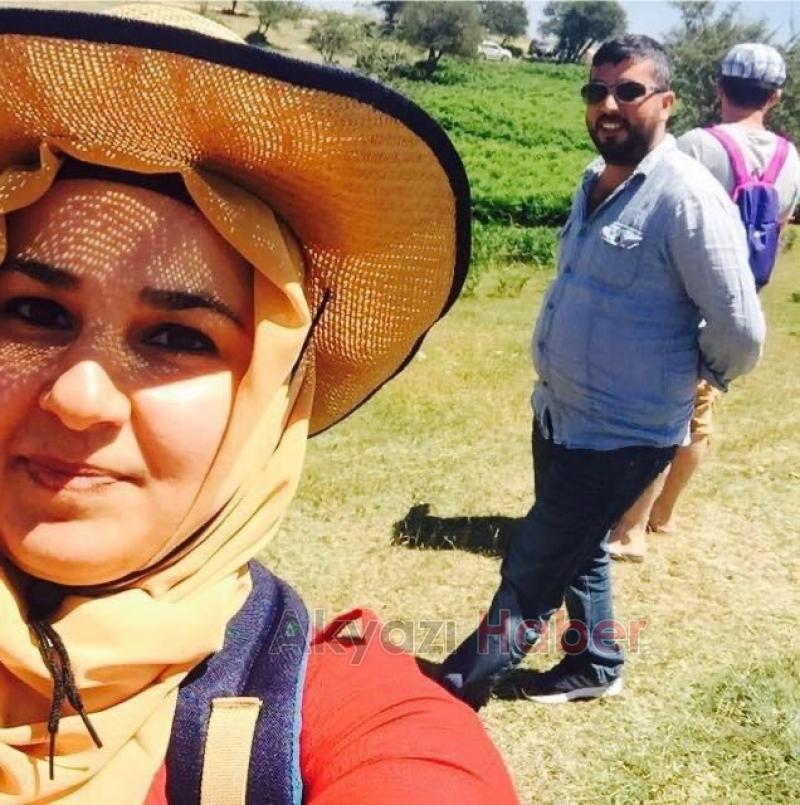 Akyazılı Turgay eşini öldürüp, kendini vurdu