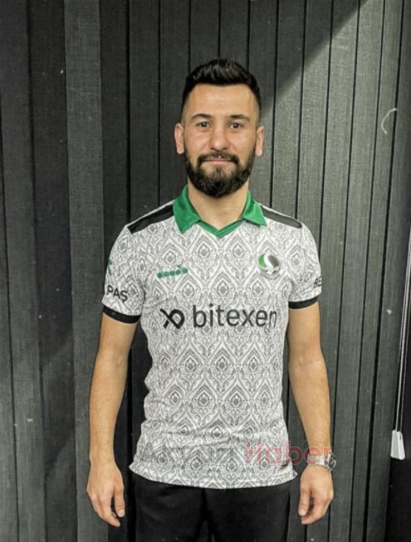 Sakaryaspor yeni transferini duyurdu