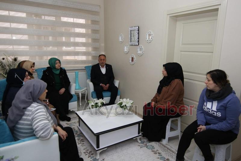 AK Parti'den Akyazı'ya çıkartma