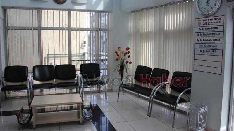 Göz doktoru Alper Dinçyıldız Özel Marmara Göz Tıp Merkezinde
