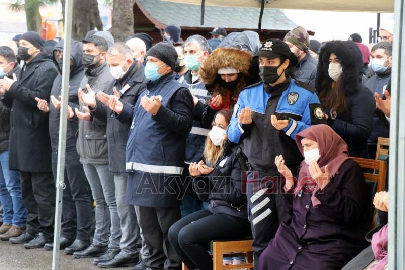 Kalbine yenik düşen genç polis için tören düzenlendi