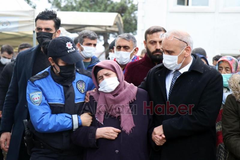 Kalbine yenik düşen genç polis için tören düzenlendi