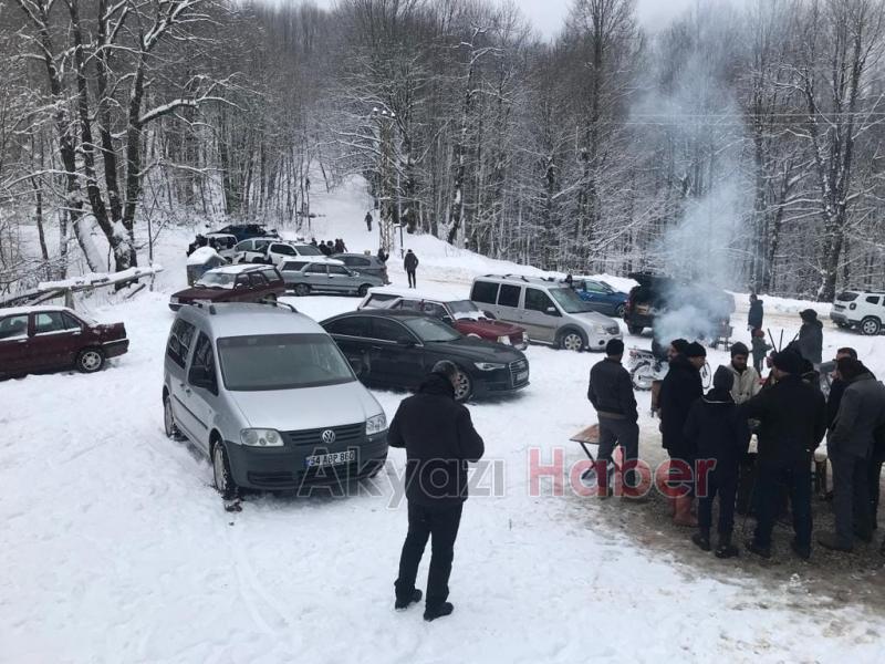 Kar keyfi için Güzlek'e akın ettiler