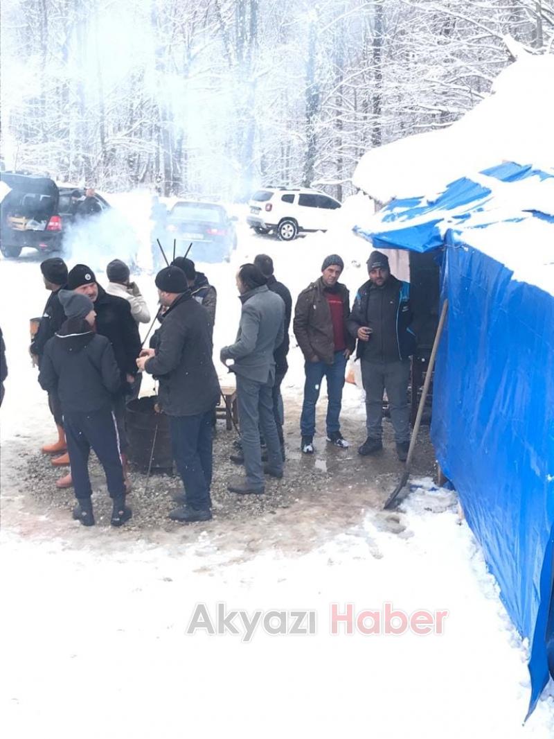 Kar keyfi için Güzlek'e akın ettiler