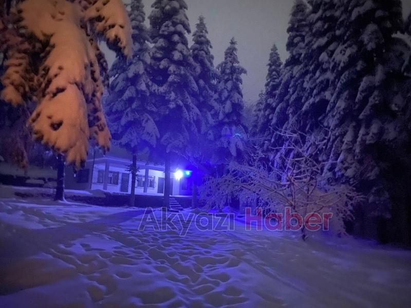 Kar keyfi için Güzlek'e akın ettiler