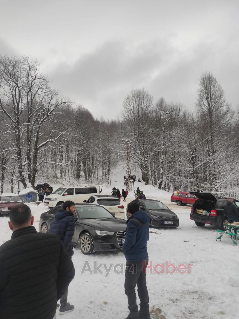 Kar keyfi için Güzlek'e akın ettiler