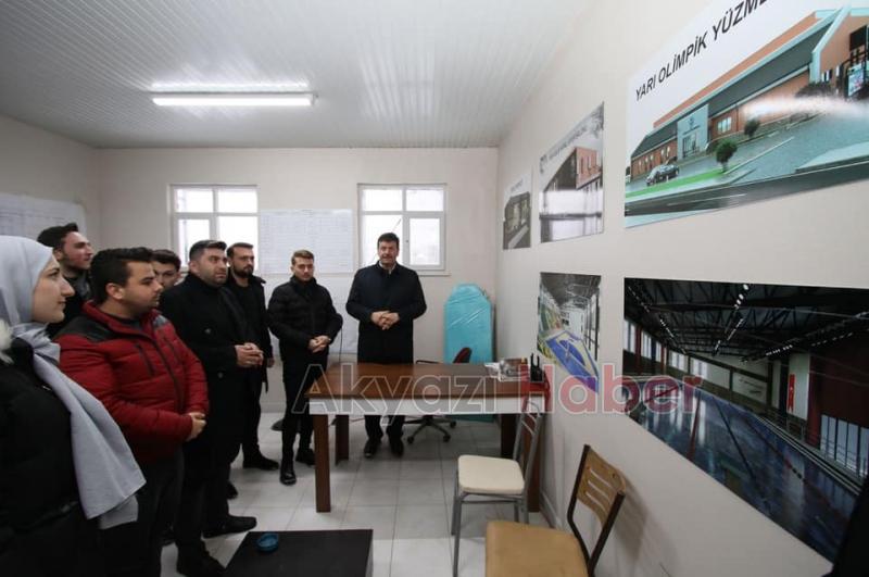 Sakarya Kent Konseyi Gençlik Meclisi Üyeleri Akyazı'yı gezdi