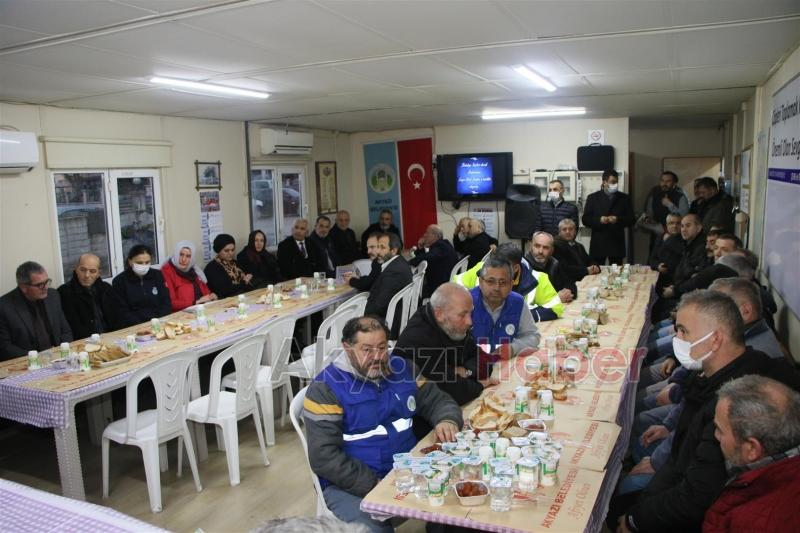 Akyazı'da 49 belediye işçisi 3 yıllık toplu sözleşme imzaladı