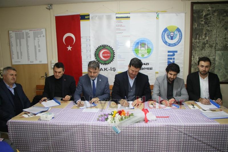 Akyazı'da 49 belediye işçisi 3 yıllık toplu sözleşme imzaladı