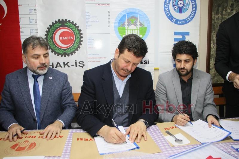 Akyazı'da 49 belediye işçisi 3 yıllık toplu sözleşme imzaladı