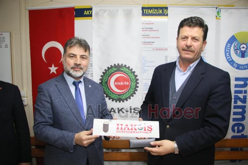 Akyazı'da 49 belediye işçisi 3 yıllık toplu sözleşme imzaladı