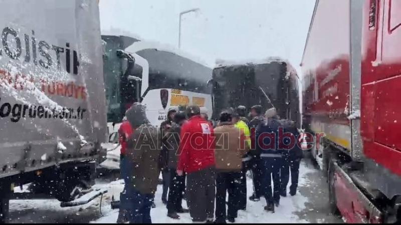 TEM'de 37 araç birbirine girdi: