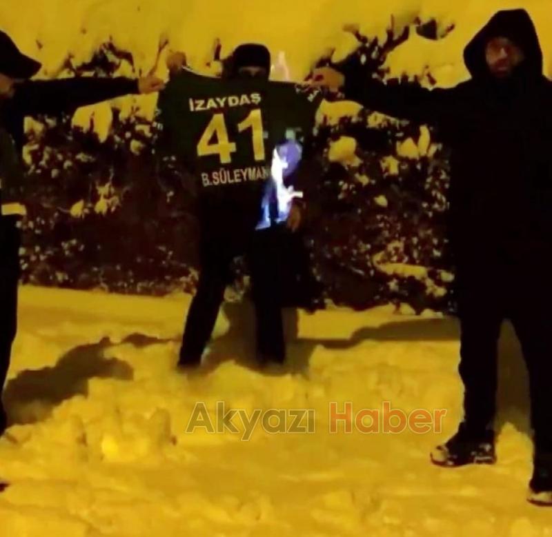 Kaptan Sakaryaspor'a transfer oldu, formasını yaktılar