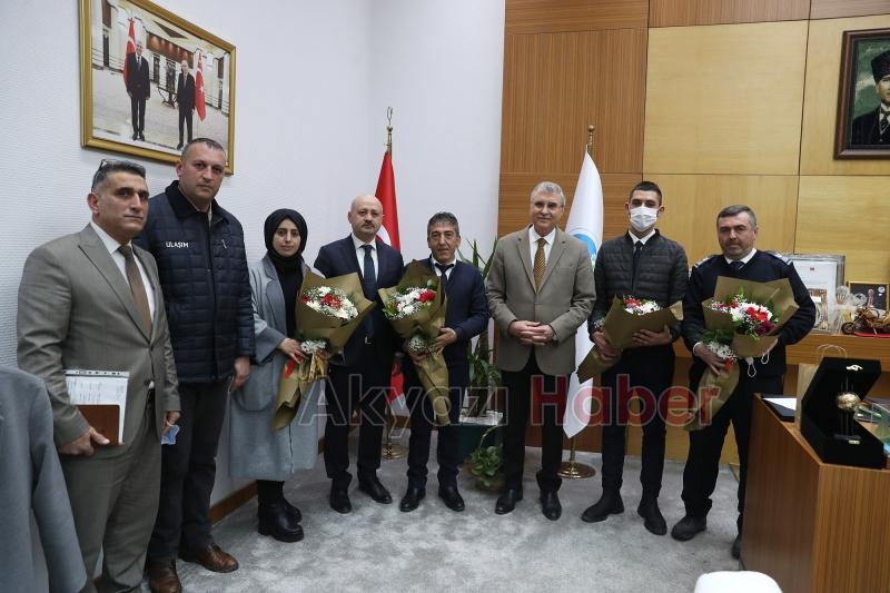 Başkan Yüce o şoförleri ödüllendirdi