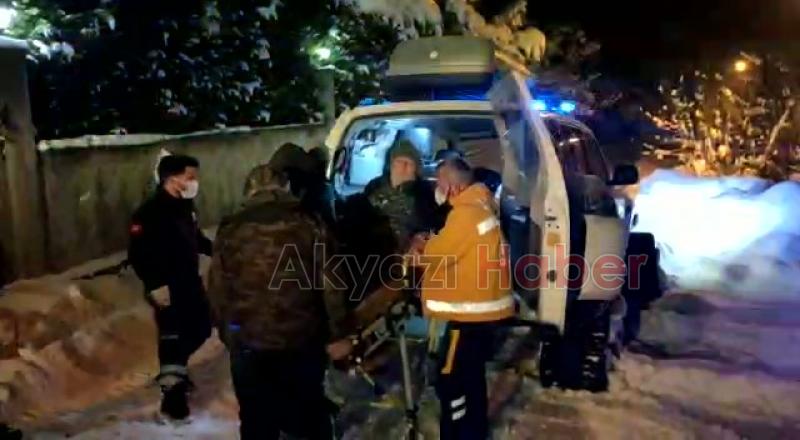Karda yardım bekleyen hasta paletli ambulansla kurtarıldı