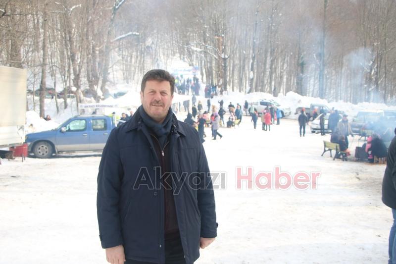 Çocuklar Akyazı Kızak Şenliği nde doyasıya eğlendi