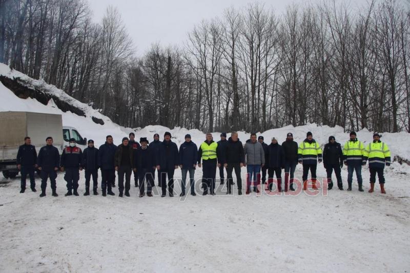 Çocuklar Akyazı Kızak Şenliği nde doyasıya eğlendi