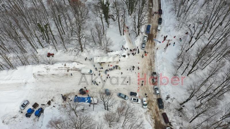 Çocuklar Akyazı Kızak Şenliği nde doyasıya eğlendi
