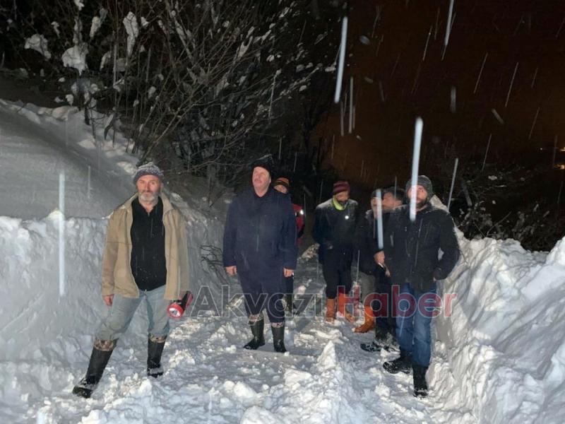Kar kalınlığı 2 metreyi buldu, onlar hiç durmadı