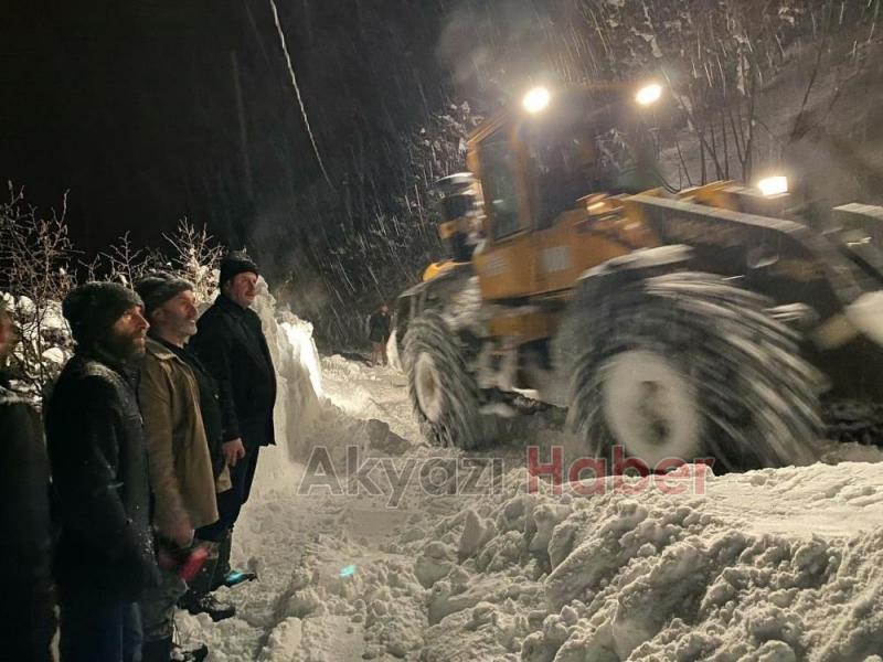 Kar kalınlığı 2 metreyi buldu, onlar hiç durmadı