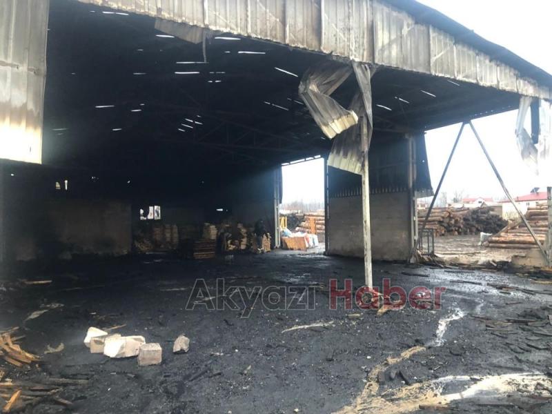 Yangının verdiği hasar gün ağarınca ortaya çıktı