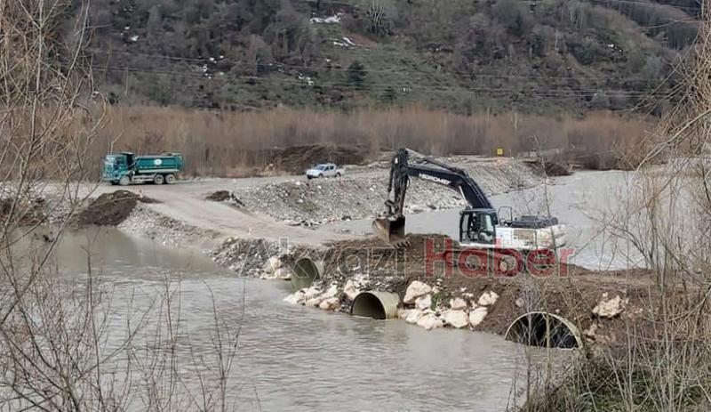 Beldibi'nde geçici köprü ulaşıma açıldı
