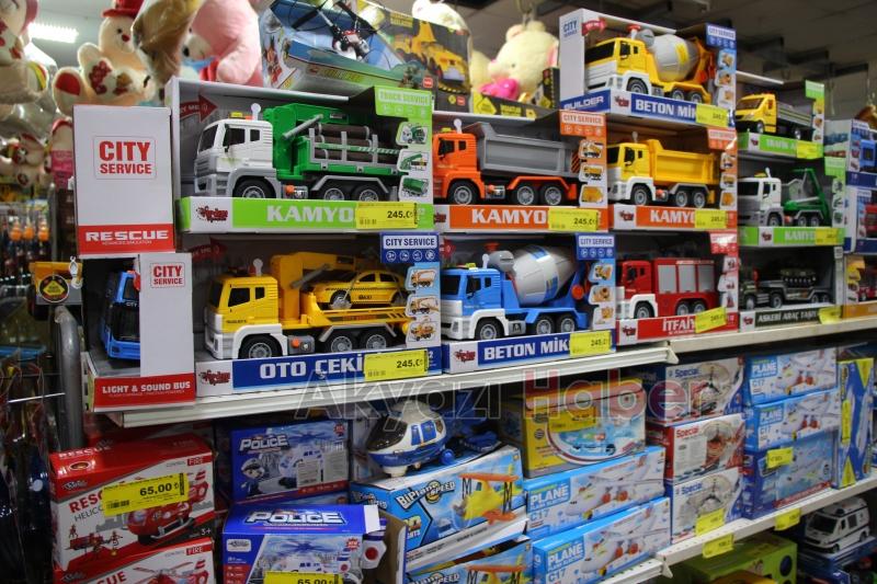 Binlerce Çeşit Ürün Çarşı Pazar'da