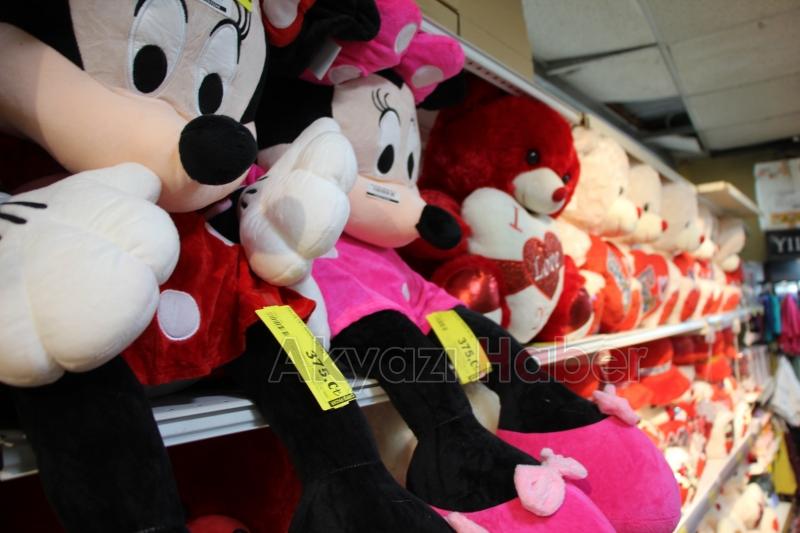 Binlerce Çeşit Ürün Çarşı Pazar'da