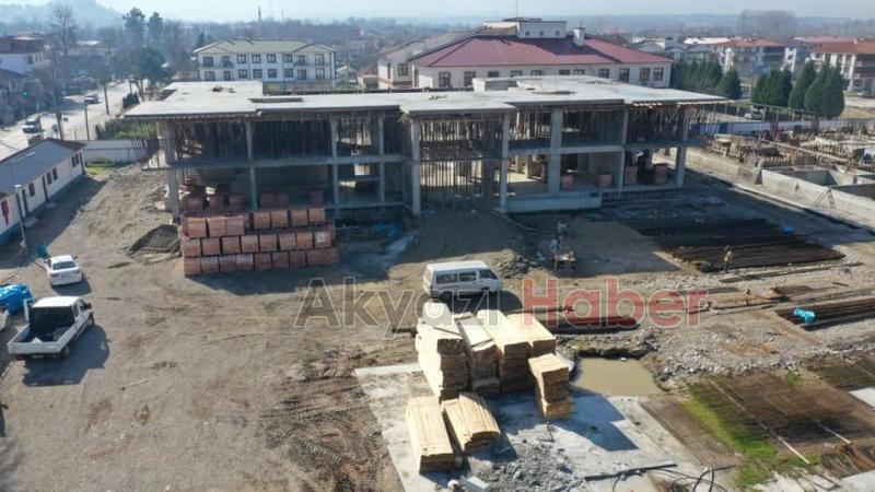 Akyazı yarı olimpik havuzun temel kazısına başlandı