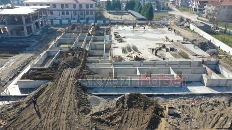 Akyazı yarı olimpik havuzun temel kazısına başlandı