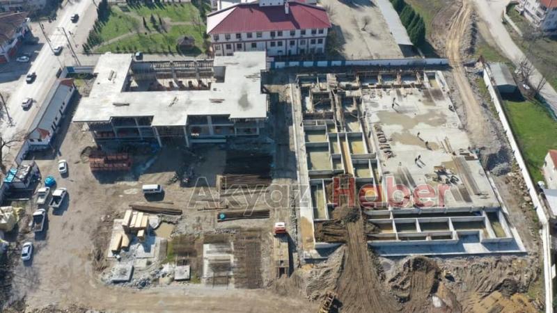 Akyazı yarı olimpik havuzun temel kazısına başlandı