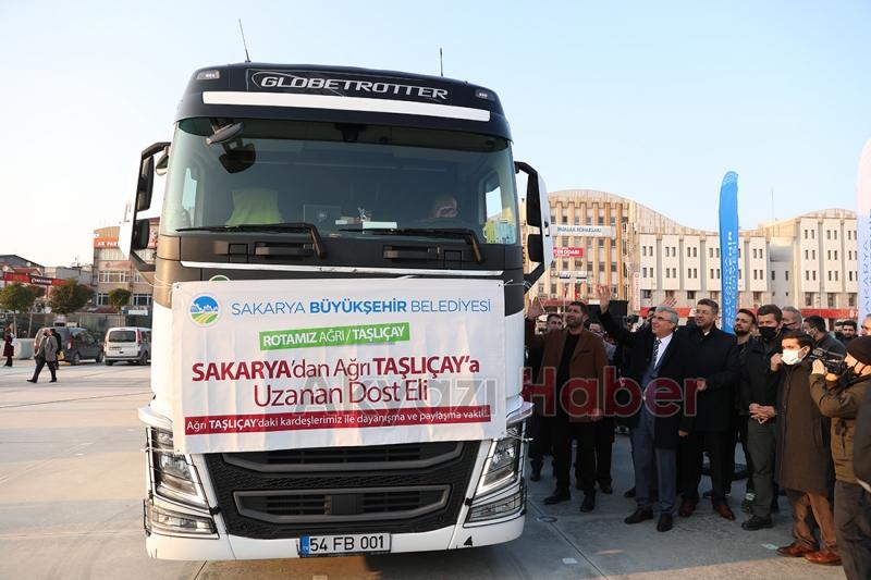 Büyükşehirden 700 koli yardım