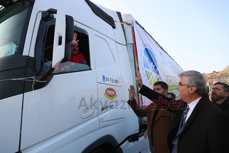 Büyükşehirden 700 koli yardım