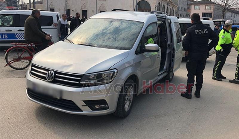 Aracın ezdiği yaşlı adam ağır yaralandı