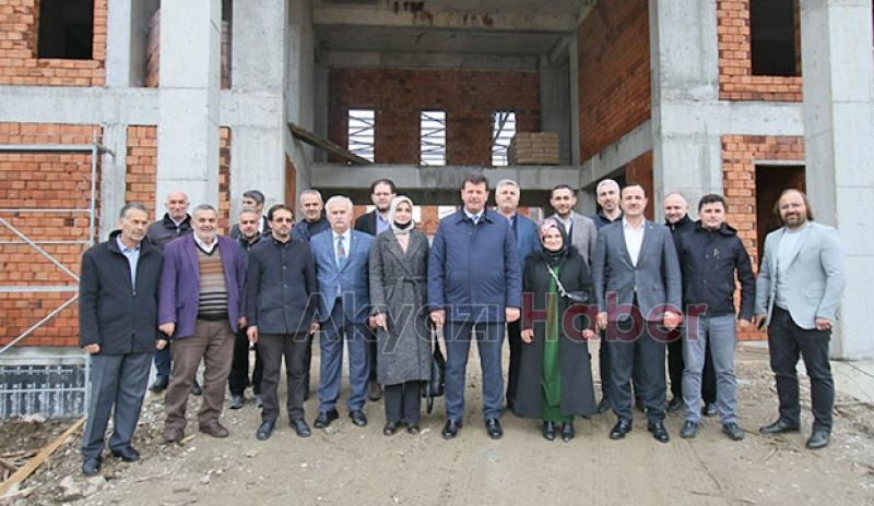 Akyazı hizmetin en güzelini hak ediyor