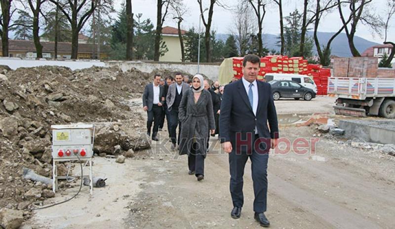 Akyazı hizmetin en güzelini hak ediyor