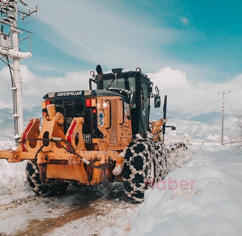 40 mahalle yolu ulaşıma açıldı