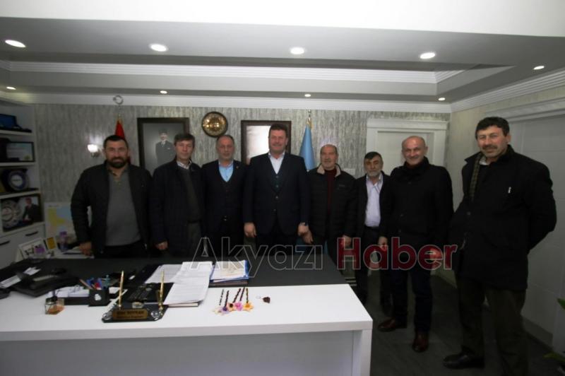 Akyazı'da 6 mahallenin muhtarları Soykan'ı ziyaret etti