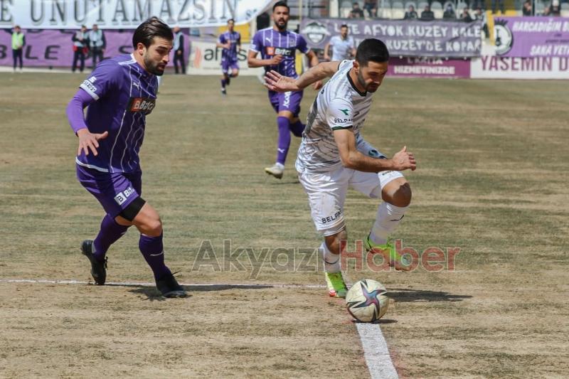 Sakaryaspor Afyon deplasmanında 3 puan bıraktı