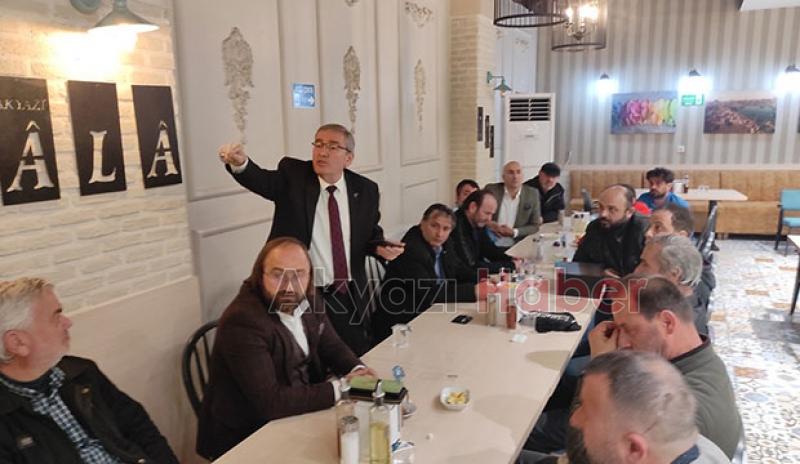 Akyazı'da spor kulüpleri yemekte buluştu