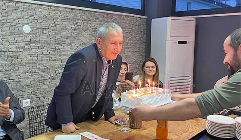 Ahmet Duman için veda yemeği düzenlendi