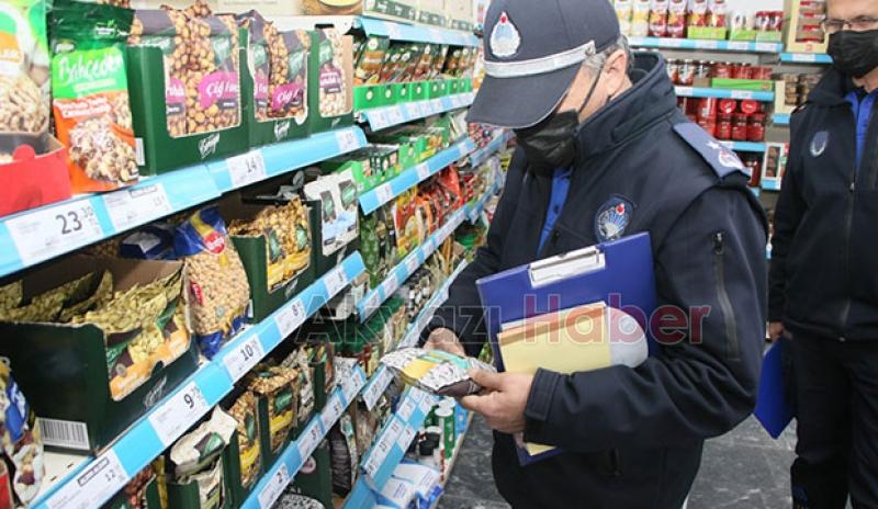 Akyazı da zincir marketlere ceza