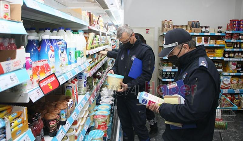 Akyazı da zincir marketlere ceza